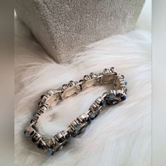 Blues White Silver Colored Glass Like Beaded Necklace, Earrings And Bracelet Set - Picture 9 of 10